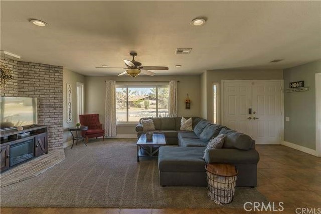 Detail Gallery Image 5 of 21 For 6840 Prescott Ave, Yucca Valley,  CA 92284 - 2 Beds | 2 Baths