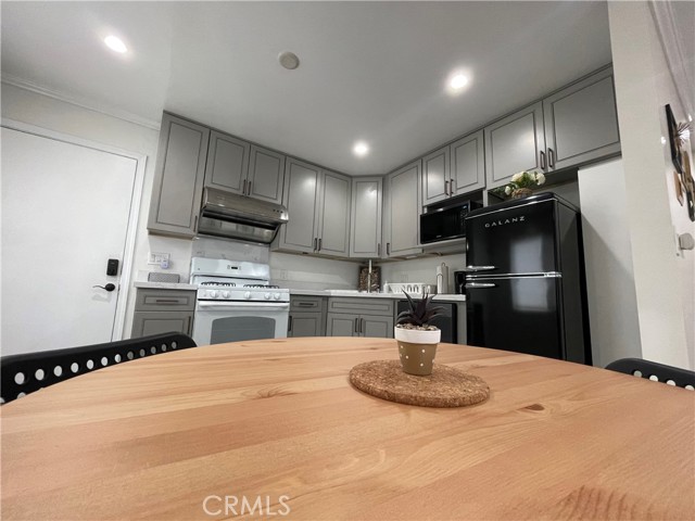 9649 1/2 e naomi ave, Arcadia CA: https://media.crmls.org/medias/4537812a-4e39-4702-91f4-93017e5f3fe8.jpg
