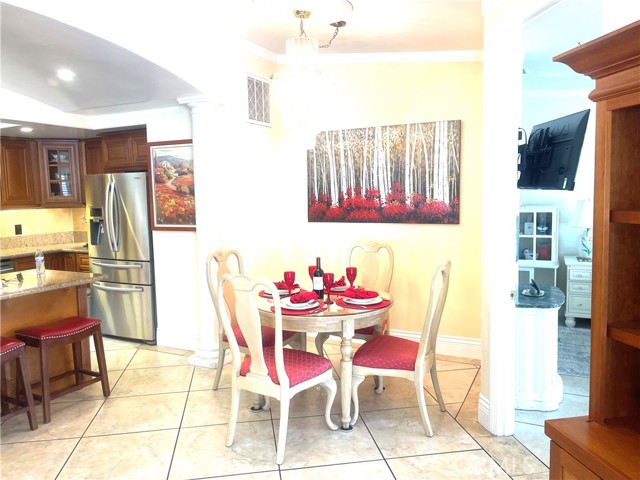 1060 Foxburg Road, Seal Beach CA: https://media.crmls.org/medias/45394f28-0b4d-4779-88de-c2cf62e8c89d.jpg