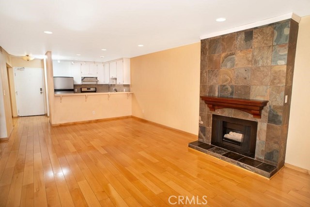 Detail Gallery Image 8 of 19 For 1940 N Highland, Los Angeles,  CA 90068 - 2 Beds | 2 Baths