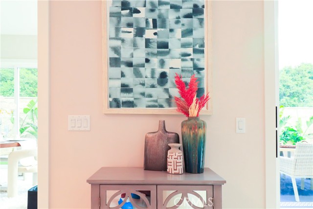 390 Riverbend, Lake Forest CA: https://media.crmls.org/medias/453a17c7-1543-47ab-88c9-dd2014a2e7aa.jpg