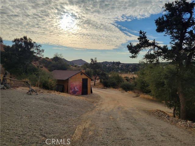 Detail Gallery Image 4 of 7 For 3131 Whispering Pines Rd, Wrightwood,  CA 92397 - 2 Beds | 1 Baths