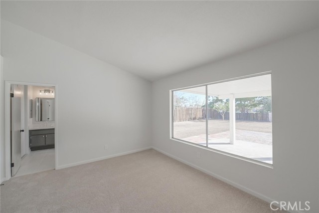 Detail Gallery Image 13 of 29 For 12993 Sundown Rd, Victorville,  CA 92392 - 4 Beds | 2 Baths