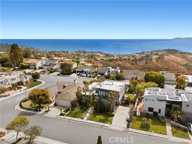 3251 Rimcrest Circle, Laguna Beach CA: https://media.crmls.org/medias/453b0b69-bac1-43dc-b46e-2afaab00855a.jpg