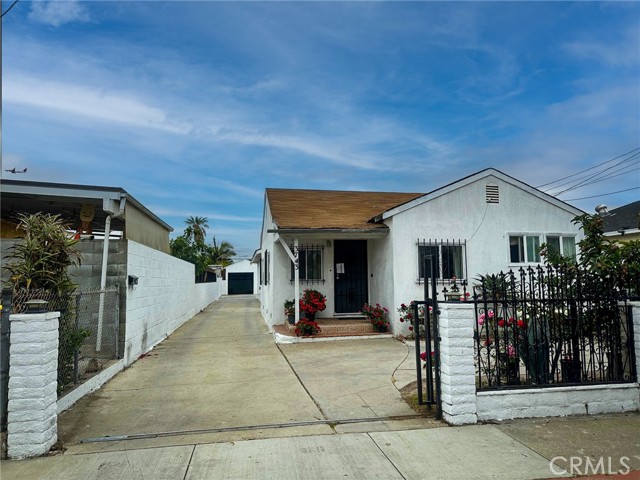 3743 W 112th Street, Inglewood CA: https://media.crmls.org/medias/453b0ce6-bfe7-4d1b-b1ab-c4b5f4029a44.jpg
