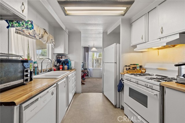 Detail Gallery Image 9 of 23 For 308 Nita Ln, Bakersfield,  CA 93308 - 2 Beds | 2 Baths