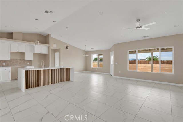 Detail Gallery Image 13 of 44 For 12584 Mesquite Rd, Apple Valley,  CA 92307 - 4 Beds | 2/1 Baths