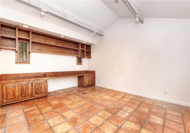Detail Gallery Image 15 of 28 For 906 Emerald Bay, Laguna Beach,  CA 92651 - 4 Beds | 2/1 Baths