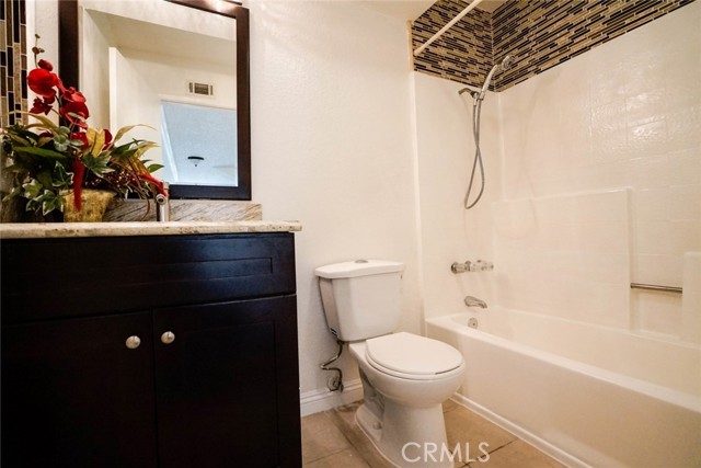 Detail Gallery Image 22 of 27 For 1353 Crestmont Dr, Diamond Bar,  CA 91765 - 4 Beds | 2/1 Baths