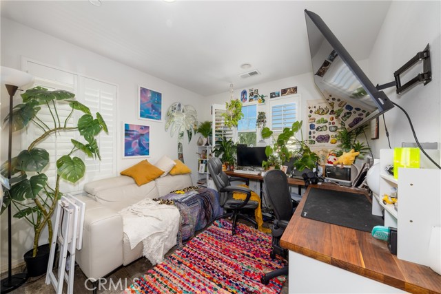 5534 Hartness Court, Fontana CA: https://media.crmls.org/medias/453f07f0-b0f9-4edc-9708-2db4be6a3c5e.jpg