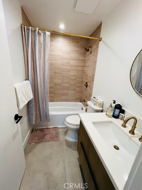 2672 Newell Street, Los Angeles CA: https://media.crmls.org/medias/453fab32-cd43-41b8-be1a-5a39d7b75dae.jpg