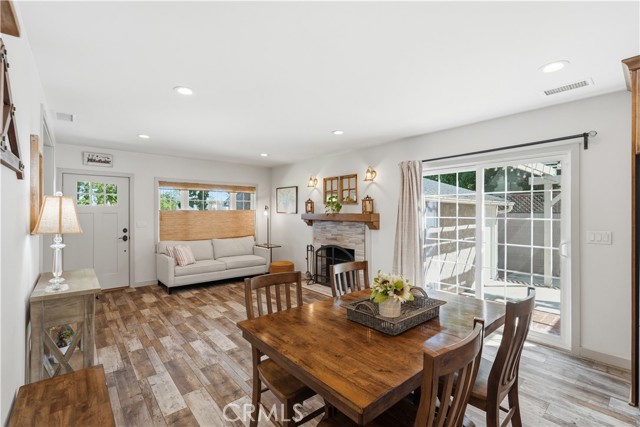 Detail Gallery Image 13 of 58 For 5640 E Parkcrest, Long Beach,  CA 90808 - 3 Beds | 3 Baths