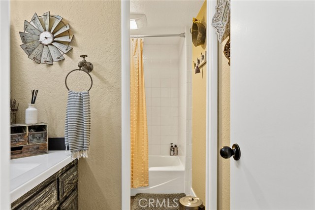 Detail Gallery Image 18 of 43 For 28264 Arbon Ln, Lake Arrowhead,  CA 92352 - 5 Beds | 2 Baths