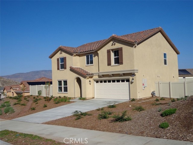 Detail Gallery Image 1 of 28 For 555 Qeweewish Ave, San Jacinto,  CA 92582 - 5 Beds | 2/1 Baths