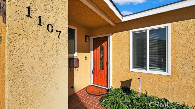 Detail Gallery Image 3 of 34 For 1107 W 210th St, Torrance,  CA 90502 - 4 Beds | 2 Baths
