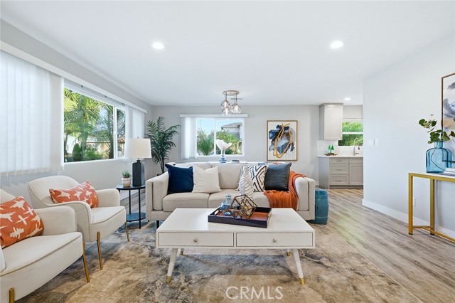 Detail Gallery Image 4 of 48 For 5990 E El Paseo, Long Beach,  CA 90815 - 3 Beds | 2 Baths