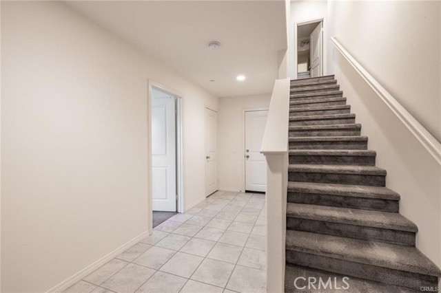 Detail Gallery Image 4 of 18 For 120 S Pacific Ave #39,  Santa Ana,  CA 92703 - 4 Beds | 3/1 Baths