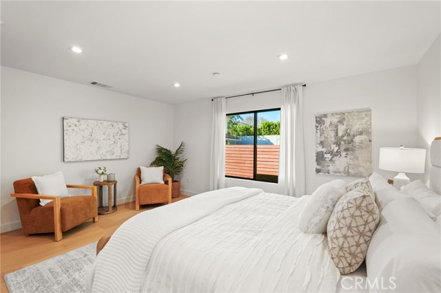 Image 24 of 46 For 15609 Huston Street