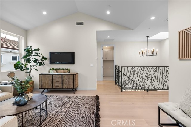 2606 MacKay Lane, Redondo Beach, California 90278, 5 Bedrooms Bedrooms, ,4 BathroomsBathrooms,Residential,Sold,MacKay,SB23014119