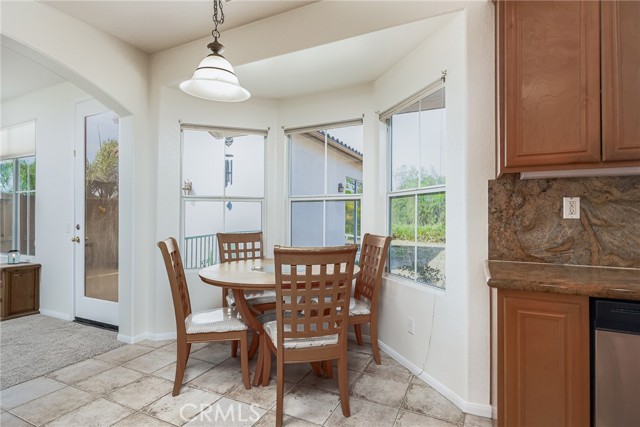 731 Oak Glade Drive, Fallbrook CA: https://media.crmls.org/medias/454351d9-1a03-43a4-8cba-94b2355d7f4b.jpg