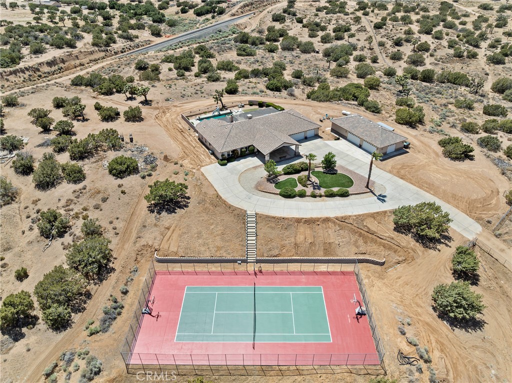 https://media.crmls.org/medias/4544a8e0-3b52-40bb-9912-62d15b3445ed.jpg?preset=X-Large