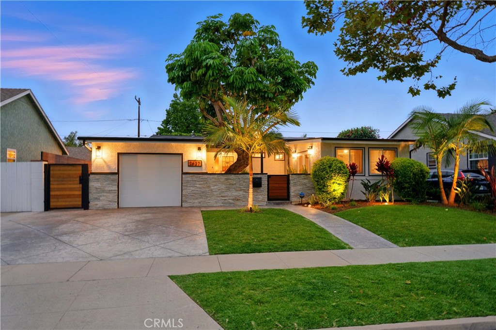 2637 Monogram Avenue