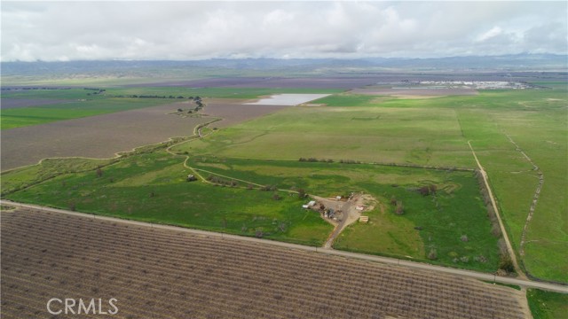 41605 Sutter Avenue, Coalinga CA: https://media.crmls.org/medias/4546001d-2fd2-46ca-bc1c-9563b0650c5b.jpg