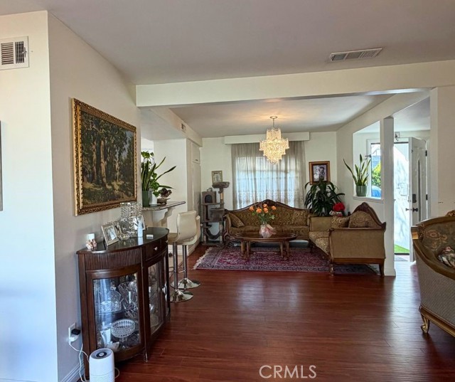 Detail Gallery Image 6 of 20 For 7756 Eton, Canoga Park,  CA 91304 - 3 Beds | 2 Baths