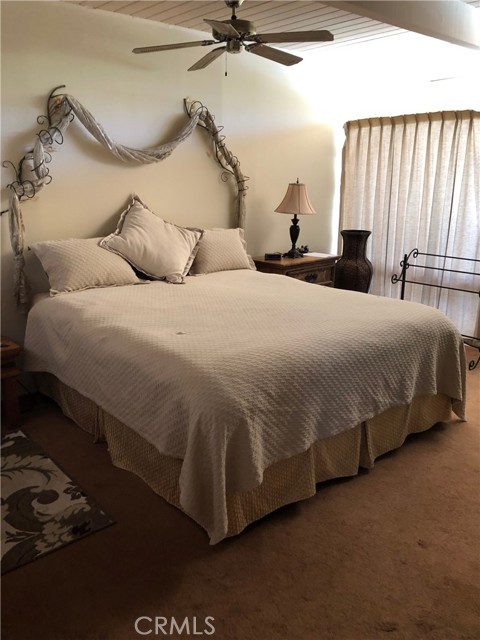 45380 Panorama Drive, Palm Desert CA: https://media.crmls.org/medias/45474028-8e06-4540-90da-4fe37a311bc0.jpg