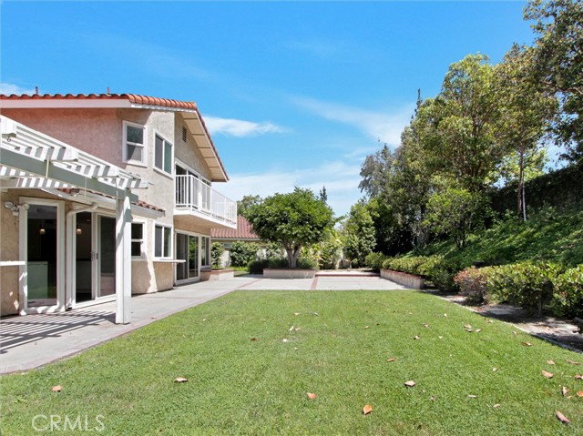 20472 Via Marwah, Yorba Linda CA: https://media.crmls.org/medias/454776e9-6fbd-4e73-94da-9b739ac1a29e.jpg