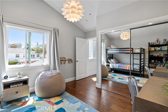 523 Juanita Avenue, Redondo Beach, California 90277, 5 Bedrooms Bedrooms, ,2 BathroomsBathrooms,Residential,Sold,Juanita,SB22083866