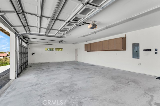 Detail Gallery Image 6 of 21 For 1507 Weston Way, Riverside,  CA 92506 - 4 Beds | 3 Baths
