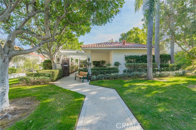 10 La Quinta, Irvine CA: https://media.crmls.org/medias/4548bc1c-3b53-4caa-943e-e78f8410bd21.jpg