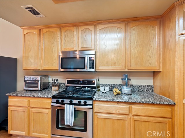 Detail Gallery Image 11 of 30 For 12550 Whispering Spring Rd, Victorville,  CA 92395 - 3 Beds | 2 Baths