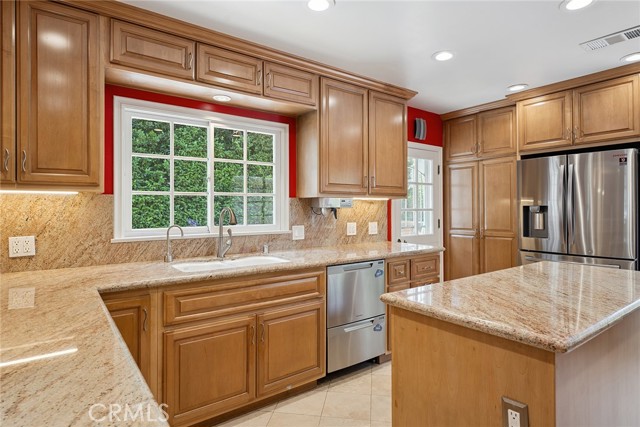 6217 Orion Avenue, Van Nuys CA: https://media.crmls.org/medias/4548ef16-4db3-4bc4-b345-cc5d5753d64a.jpg