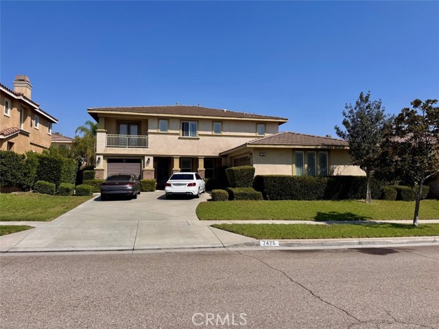 7425 Estancia Court, Rancho Cucamonga CA: https://media.crmls.org/medias/4549599e-2a5b-49a4-a985-4d729741a9f5.jpg