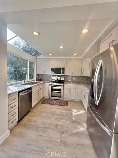 Detail Gallery Image 20 of 64 For 19624 Crystal Hills, Porter Ranch,  CA 91326 - 3 Beds | 3 Baths