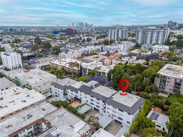 1222 N Olive Dr, West Hollywood CA: https://media.crmls.org/medias/454a6f34-7a54-4781-ab49-86a092f0f859.jpg