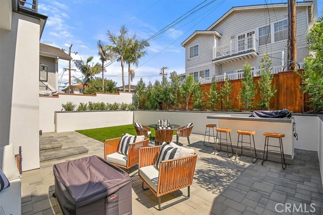 3408 Maple Avenue, Manhattan Beach, California 90266, 5 Bedrooms Bedrooms, ,5 BathroomsBathrooms,Residential,Sold,Maple,CV22215338