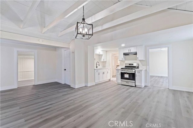 Detail Gallery Image 4 of 48 For 22849 Juniper, Crestline,  CA 92325 - 4 Beds | 3 Baths