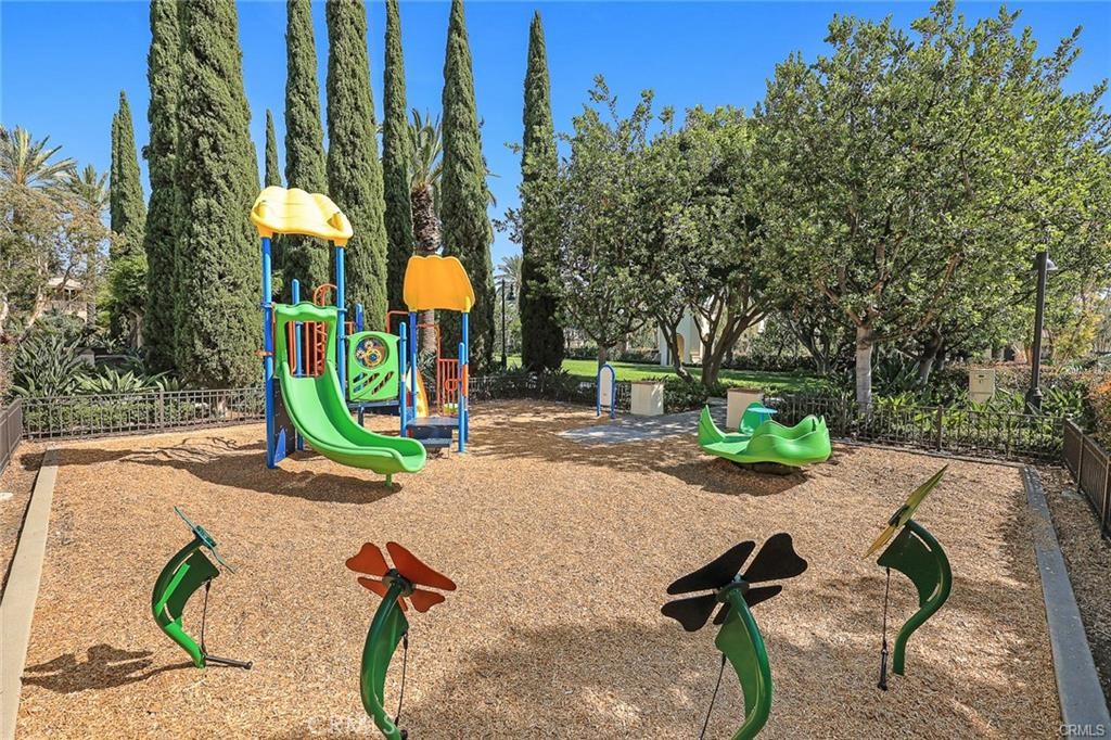 https://media.crmls.org/medias/454be64f-63ad-4ac1-87c7-d59c3385814d.jpg?preset=X-Large