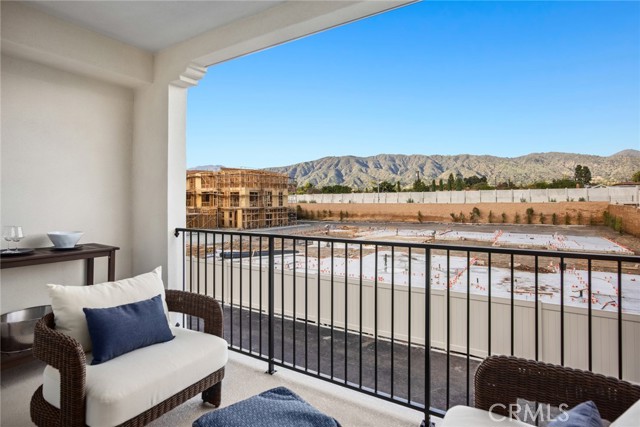 Detail Gallery Image 7 of 14 For 729 E. Route 66, Glendora,  CA 91740 - 2 Beds | 2/1 Baths