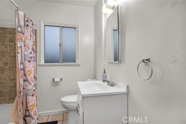 Detail Gallery Image 17 of 23 For 11012 Noble, –,  CA 91345 - 3 Beds | 2 Baths