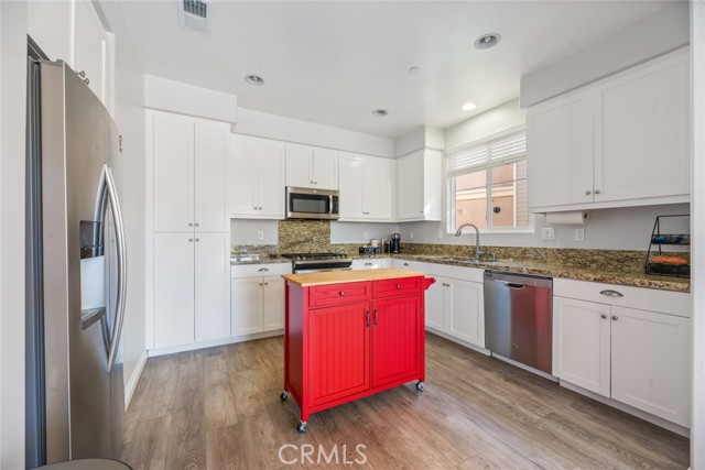 Image 7 of 36 For 43078 Avenida Amistad