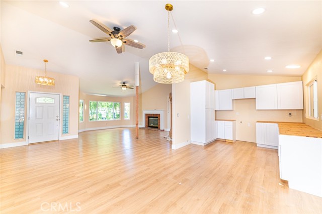 Detail Gallery Image 5 of 9 For 12012 Barclay, Moreno Valley,  CA 92557 - 3 Beds | 2 Baths