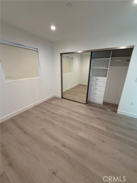 Detail Gallery Image 10 of 22 For 5972 Jamieson Ave, Encino,  CA 91316 - 3 Beds | 3 Baths