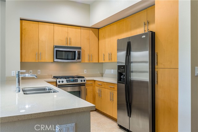 133 The Promenade N, Long Beach CA: https://media.crmls.org/medias/4550a793-46d9-4fcf-a05e-674d57c155d3.jpg