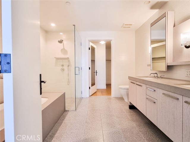 Detail Gallery Image 9 of 24 For 10777 Wilshire Bld #606,  Los Angeles,  CA 90024 - 1 Beds | 2 Baths