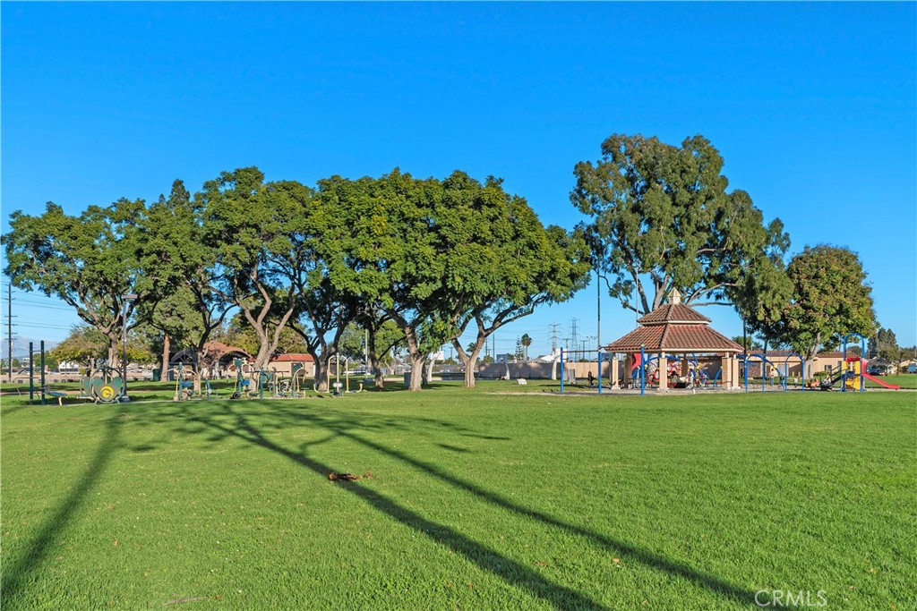 https://media.crmls.org/medias/4551af2d-2547-43c6-9a74-33f6ba73d530.jpg?preset=X-Large