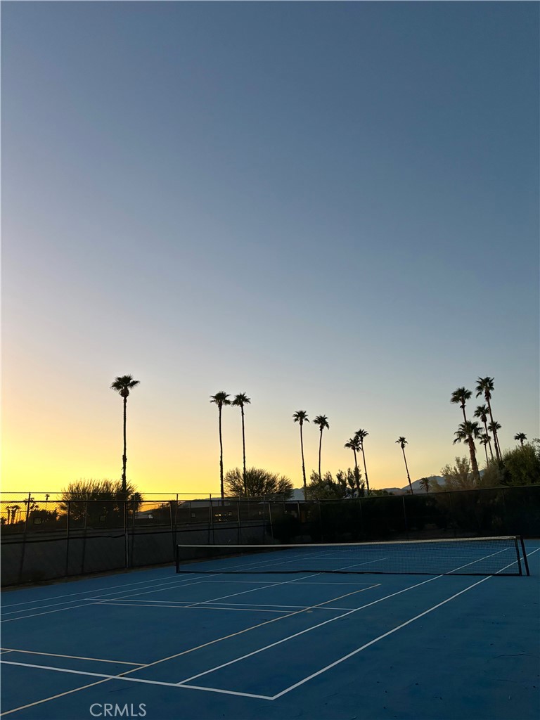 https://media.crmls.org/medias/4551e64c-b6e4-4420-a3be-0b490cde1897.jpg?preset=X-Large